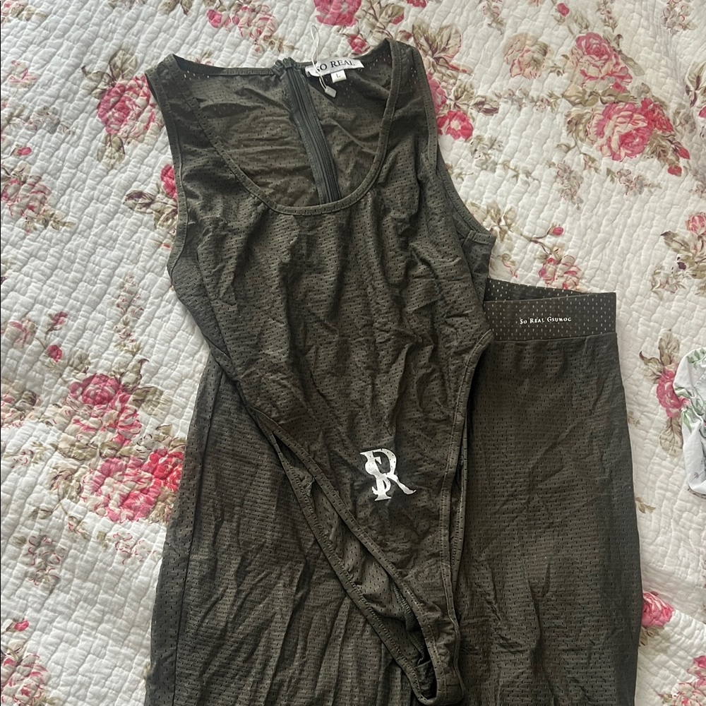 Gsuwoo Olive Green mesh bodysuit and leggings set